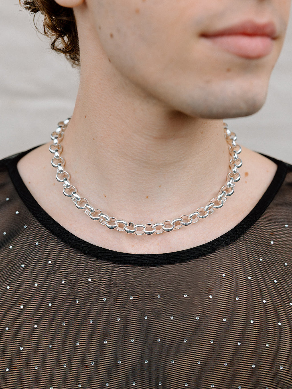 Model Wearing Shiny Silver Jumbo Rolo Necklace