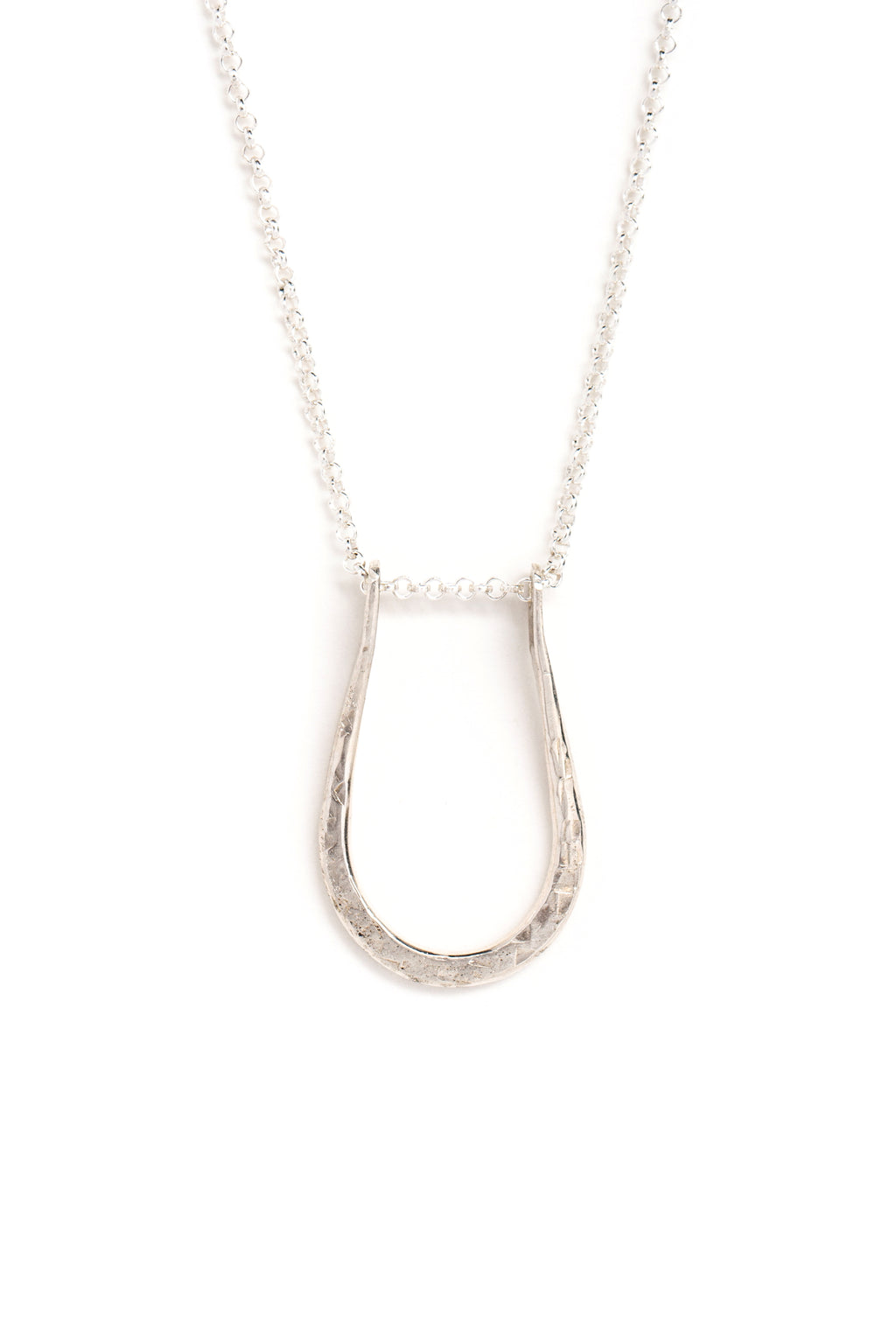 Silver Pinched “U” Necklace (closeup)
