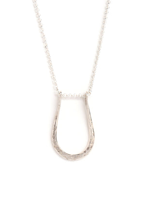 Silver Pinched “U” Necklace (closeup)