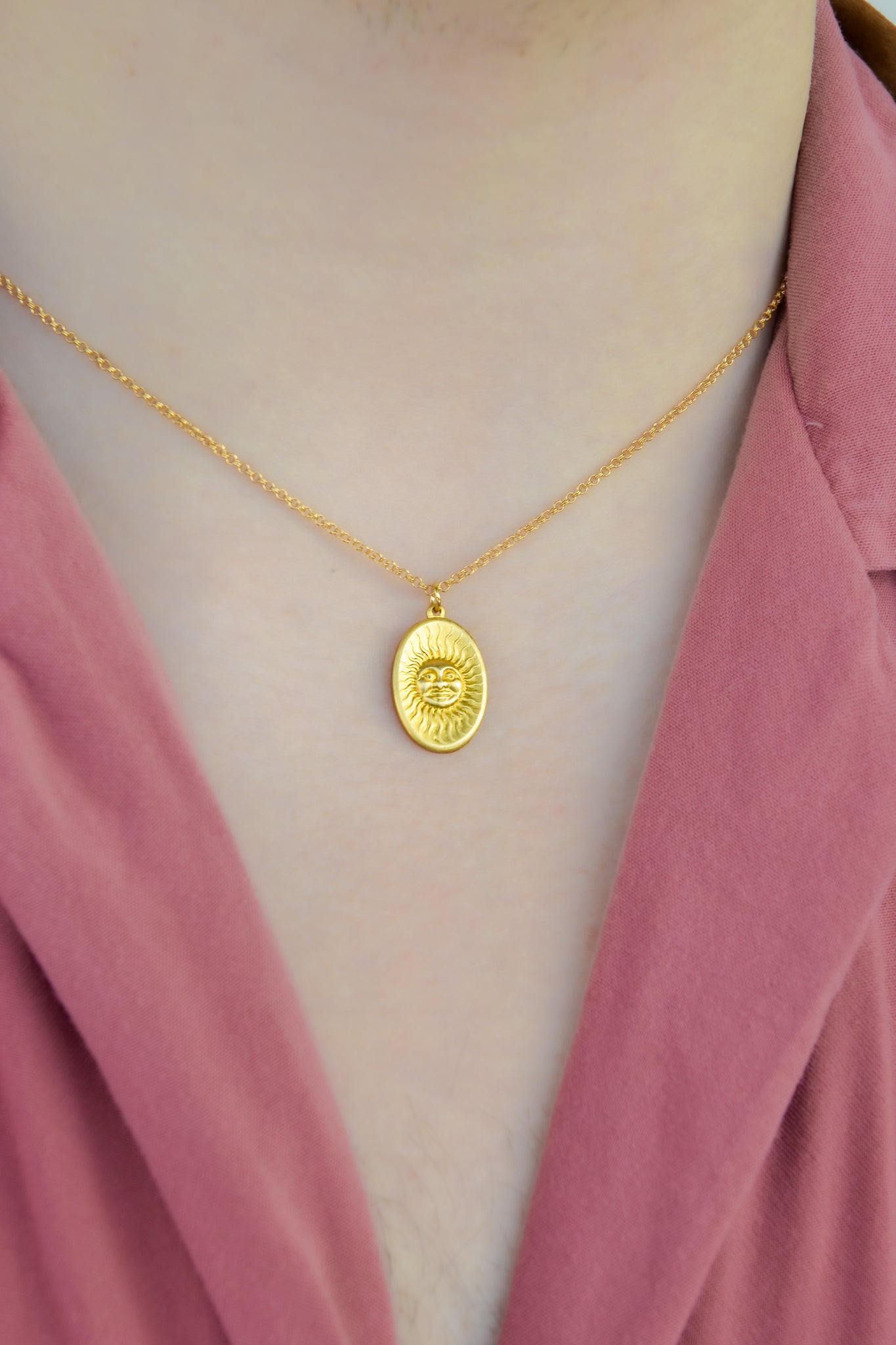 Golden Sun Necklace – Collarbone Jewelry